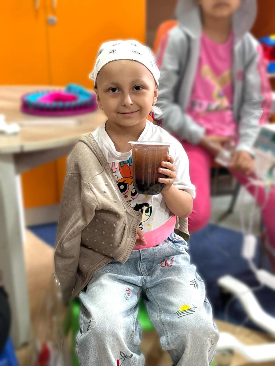 💚 A few days ago, GotCha, along with the beloved characters from the "Aladdin" cartoon, visited our Center, bringing gifts and GotCha’s famous drinks to our patients.
