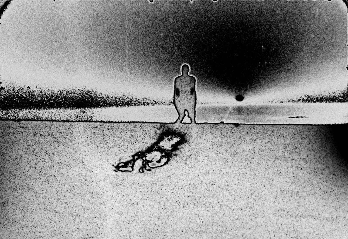 À la fois compositeur multi-instrumentiste et artiste visuel, Frédéric D. Oberland raconte des histoires de tourmente et de (re)conquête de nos vies : bit.ly/3TZf42V