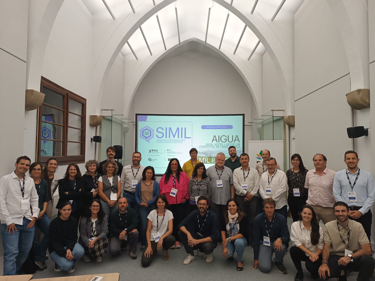 📸 El regidor de Medi Ambient, David Sànchez, va participar divendres a Vic en la primera sessió del programa <a href="/Simil_cat/">Programa SIMIL d'emparellament Científic-Polític</a>, que busca el diàleg entre el món polític i el científic. En aquesta ocasió, es va parlar dels reptes dels govern locals en la gestió dels recursos hídrics.