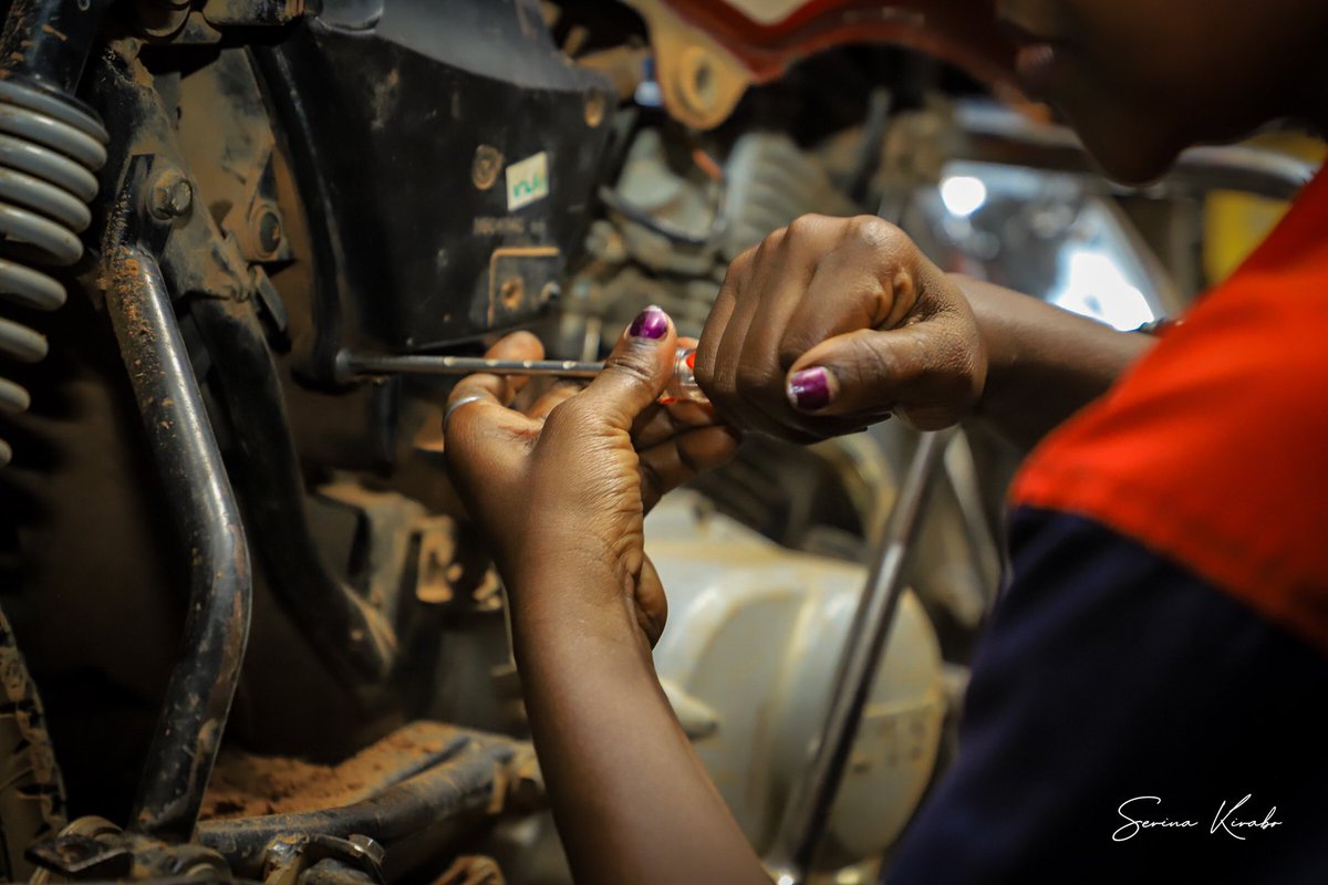 SerinaonX's tweet image. On #WorldDayforDecentWork, we honor women who defy expectations and reshape narratives in spaces where they’re often unseen. 
 Decent work isn’t just about fair wages—it’s about ensuring everyone, regardless of gender has the opportunity to thrive in safety. 

📍Kampala, Uganda