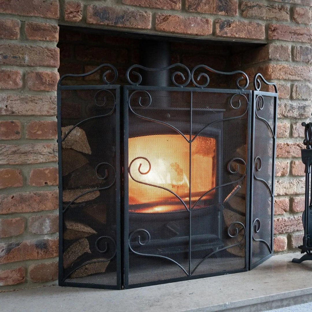 ClickStyleHome's tweet image. As Autumn rolls in and the nights get chillier, our ornate black firescreen is ready to step up. Stylish and sturdy, it keeps sparks in check while adding a bit of character to your cosy nights by the fire. #AutumnNights #Firescreen clickstyle.co.uk/products/ornat…