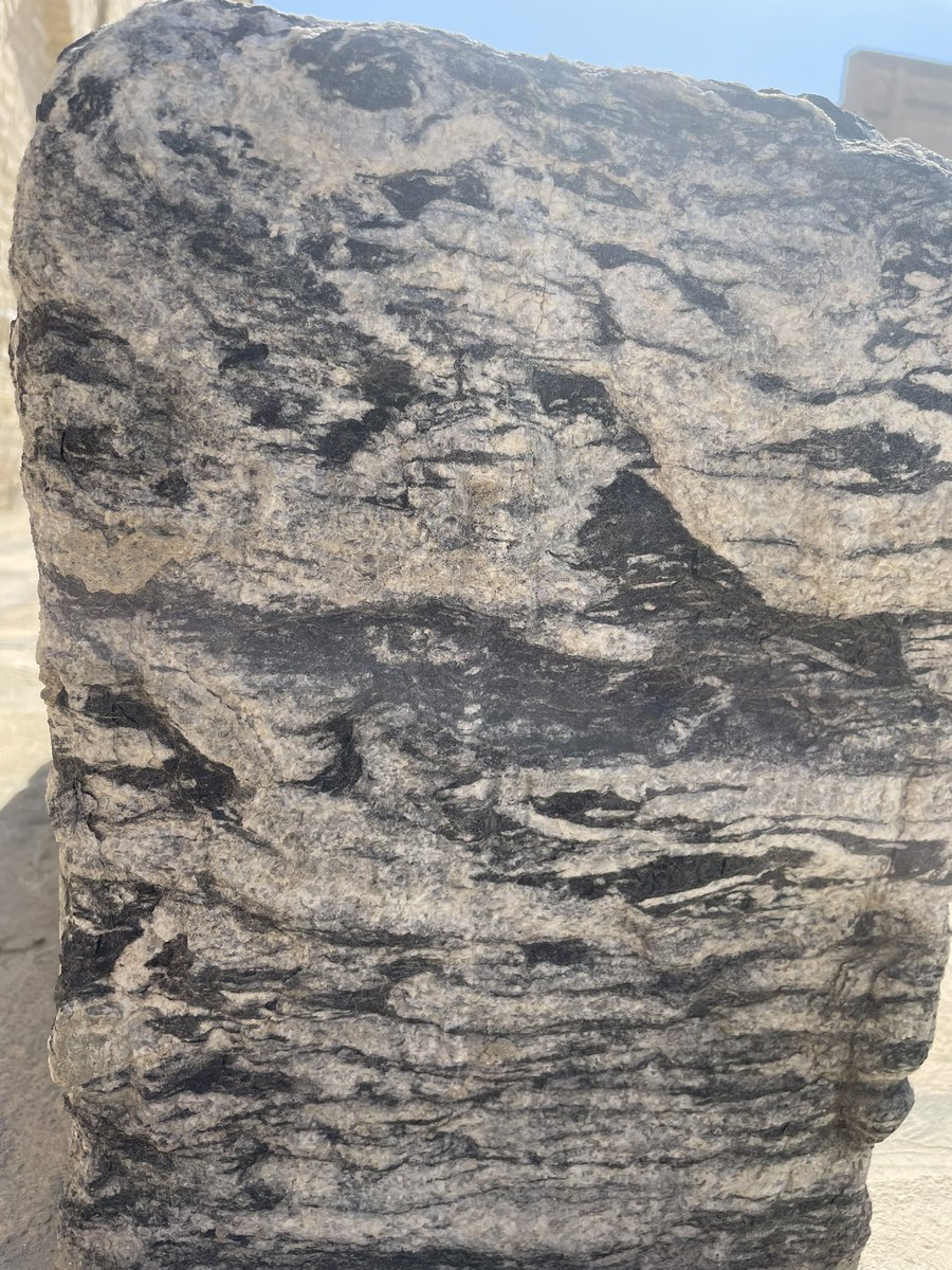 fromtheurgonian's tweet photo. For all the experts in #petrology out there (specially in #igneous and #metamorphic rocks): any thoughts on what this rock is?
It is a tombstone in #Bukara (Uzbekistan)
I am tempted to say it is a #migmatite , but I am not sure…
#geology https://t.co/80P2hhJrUg