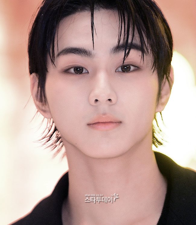 enhypenupdates's tweet image. [PHOTO] 241007

Jungwon at Breitling's 140th Anniversary Pop-up Event | K-media Photo (1)

@ENHYPEN_members @ENHYPEN #ENHYPEN #엔하이픈 #JUNGWON #정원