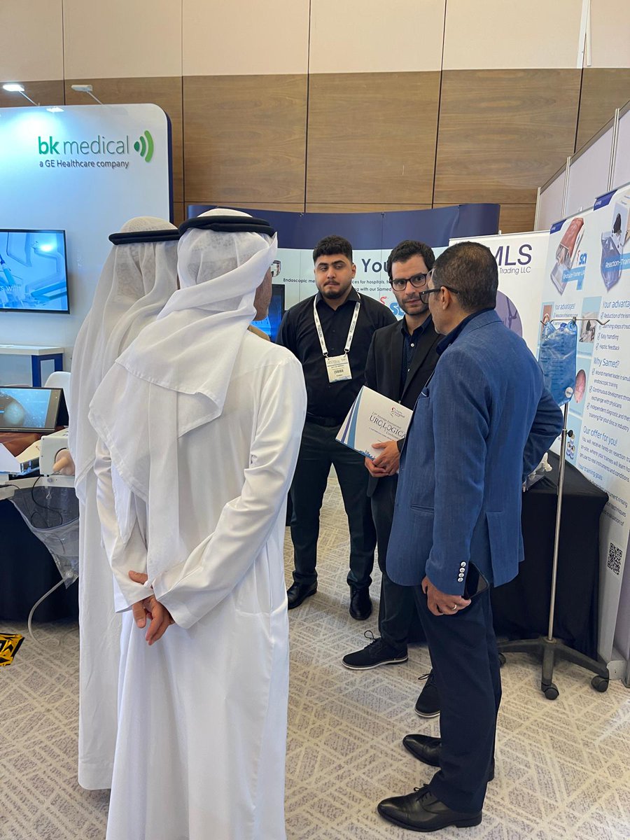 On the last Day the President of the Emirates Urology Society Abdulqadir Zarooni and Prof. Yasser Farahat visit our Booth on the Emirates International Urological Conference 2024 and presented us the „Certificate of Appreciation“.