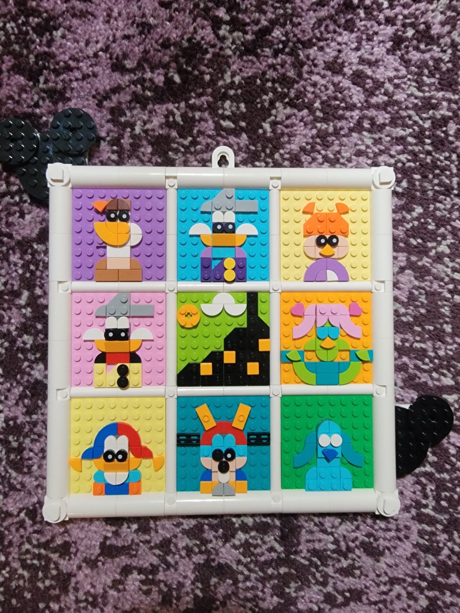 Using the baseline pieces in the Lego Disney 100 Icons set, you can in fact make your own Darkwing Duck themed portraits using the provided pieces with some creativity. 😃