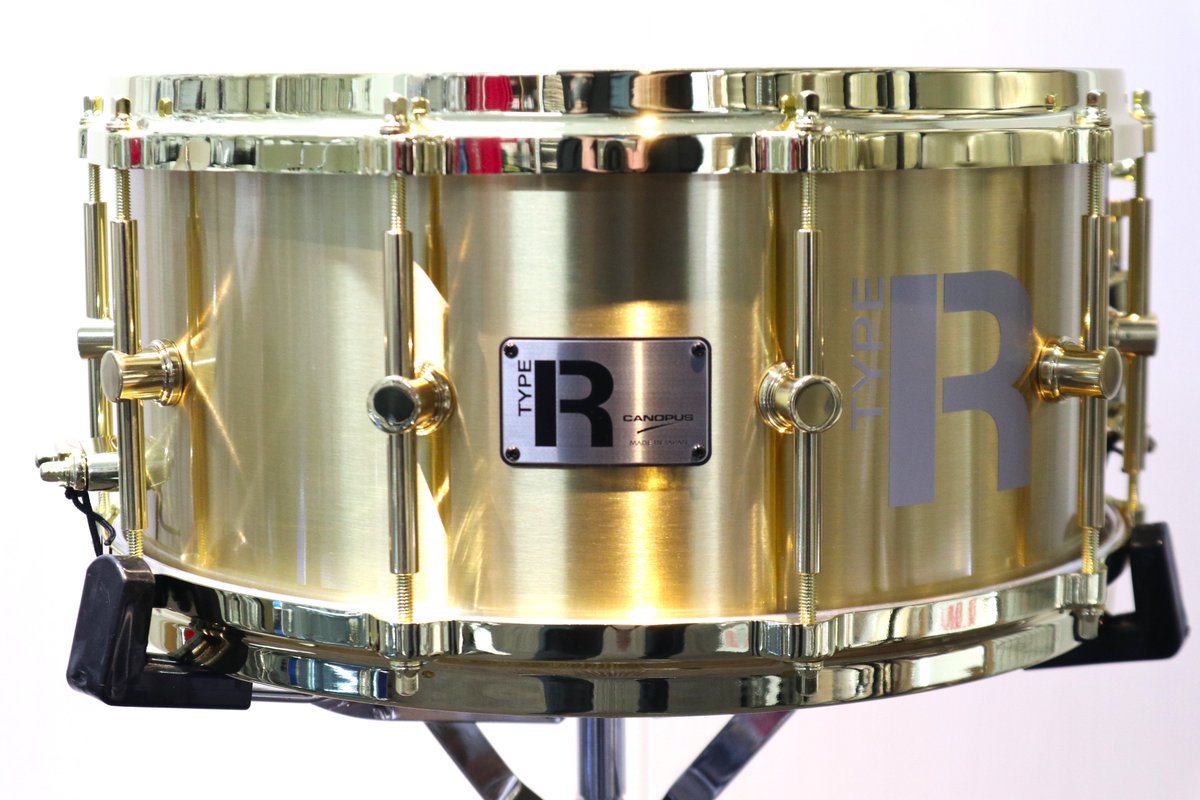shopcanopus's tweet photo. 【黄金の輝き】
オーダーカラー
BTR-1465 オールゴールドパーツが完成いたしました。
3mm厚のシームレス構造ブラス胴から出てくる音は大音量にも負けないサウンドを獲得出来ます。
店頭にて是非お求めください。
お値段¥210,100です。
#GOLD
#snaredrums
#canopusdrums https://t.co/yZ0n99pDIQ