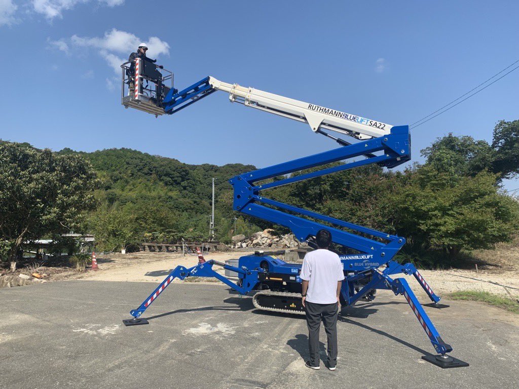 AhernSnorkeljp's tweet photo. 🚛納品風景🚛
福岡県の若杉青松園様にスパイダーリフト(RUTHMANN BLUELIFT SA22)を納品させていただきました。ありがとうございます。
#bluelift #forestry #lift https://t.co/6gXjGOj2HJ