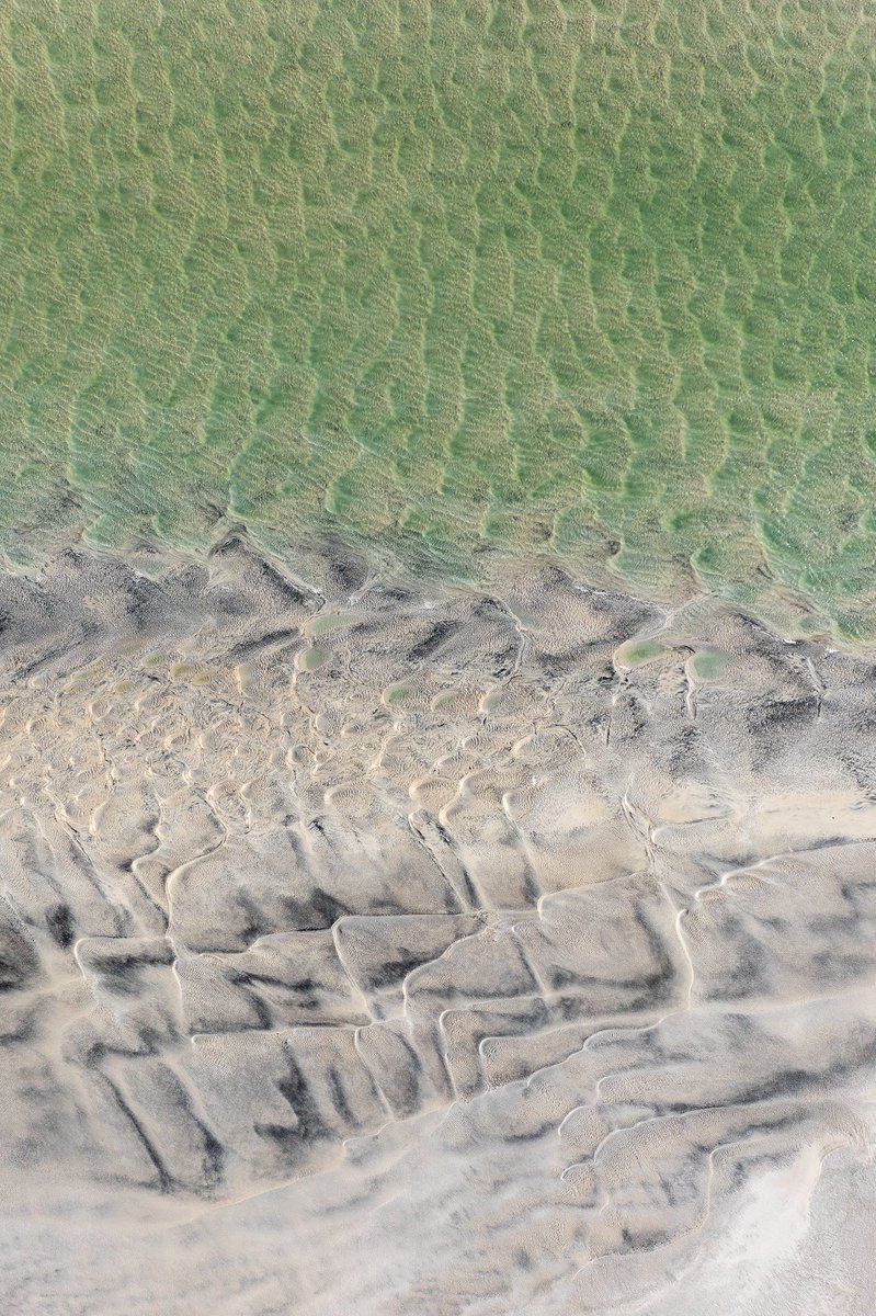 From last week on the Isle of Harris whilst filming a video with @ShonaPerkinsICM. I thought it was my drones last flight, when the controller lost power. Thankfully the drone returned to home, so I just had to wait for its battery to die and drop to the ground 😁 #fsprintmonday