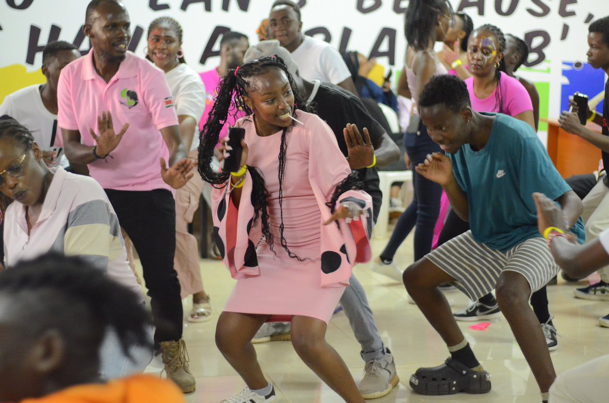enkareoltau's tweet photo. It is October, breast cancer awareness month. We held our drip with pink youth fundraiser to raise funds to support women struggling to raise funds for breast cancer treatment…fun for a worthy cause. Have you been screened for Cancer? https://t.co/yOpM20PdBQ