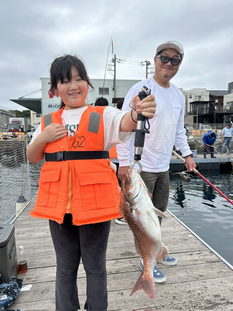 matchryu's tweet image. 昨日は釣り 
三崎漁港向かいの城ヶ島の生け簀
２匹釣れて1匹は貰えました