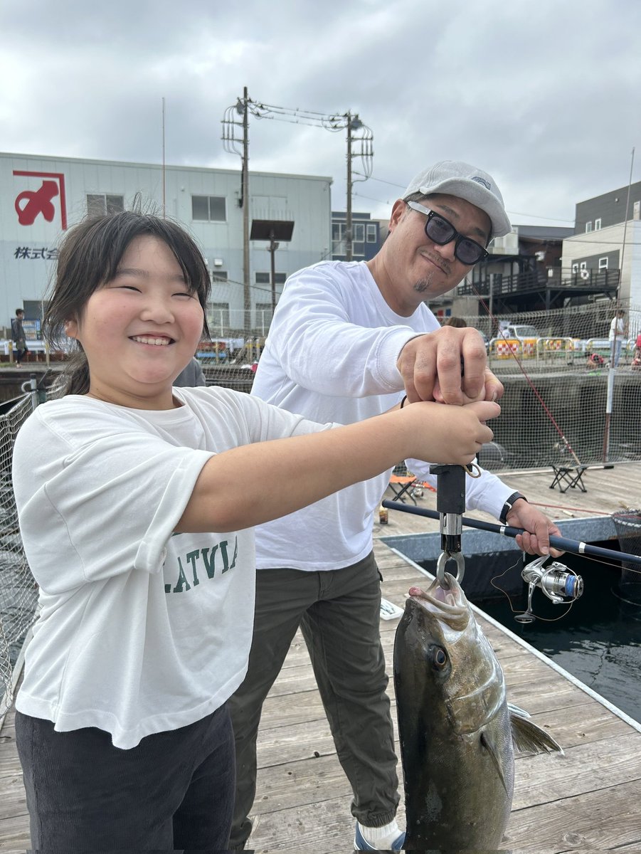 matchryu's tweet image. 昨日は釣り 
三崎漁港向かいの城ヶ島の生け簀
２匹釣れて1匹は貰えました