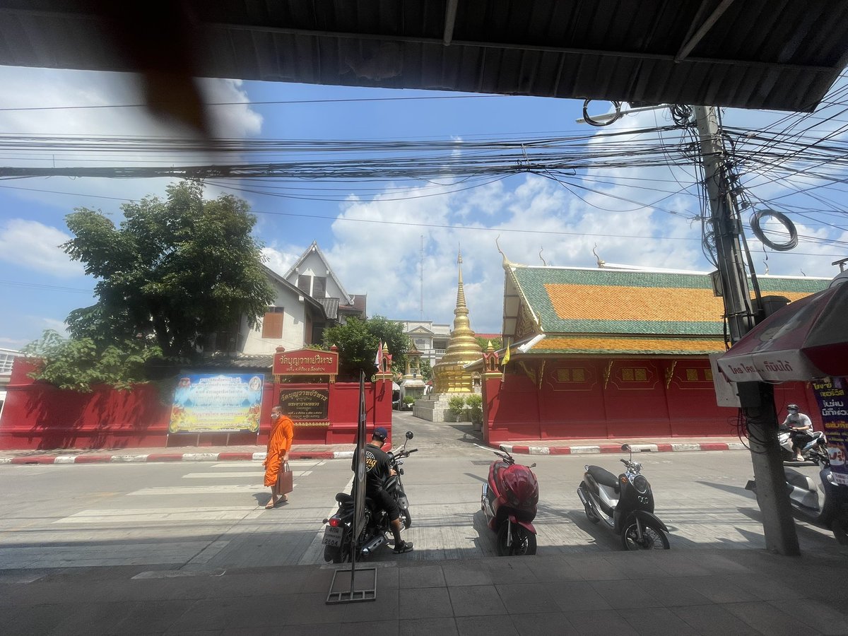ExpatLui's tweet photo. 26 eme jour de road trip a travers la thailande en direct live sur ma chaîne Twitch a partir de 09h00 du jeudi au lundi inclus 
 👉 https://t.co/NK6PLwiTjr 👈
#twitch #twitchirl #twitchstreamer
#expatmalgrelui https://t.co/jkikUIAV8L