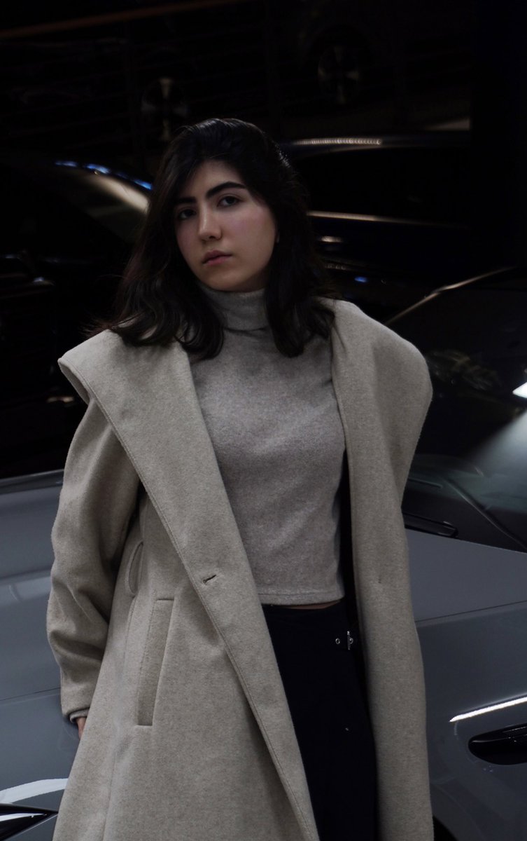 Centaurus0704's tweet image. آخر هفته ها که دریا و اقیانوس هارو قفل می کنیم و کار تعطیله، مهمون مرسدس بنز می شم.
#Sl63 #MercedesBenz