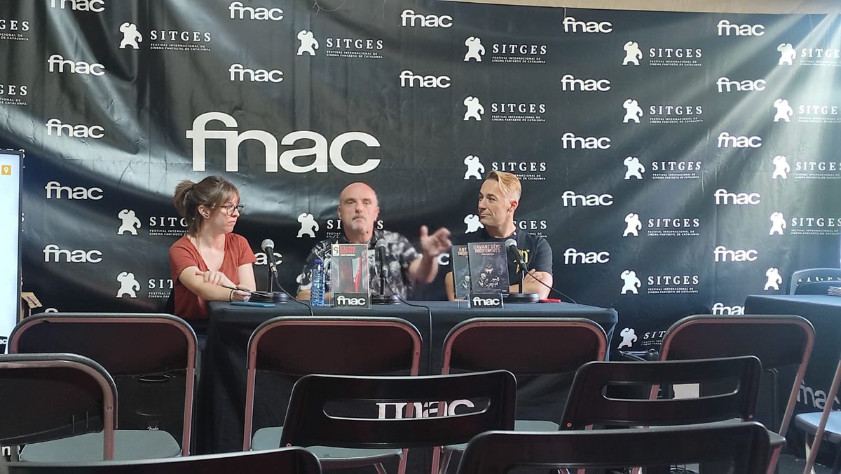 Ivan Ledesma presentando libro en <a href="/sitgesfestival/">Sitges Film Festival</a>.