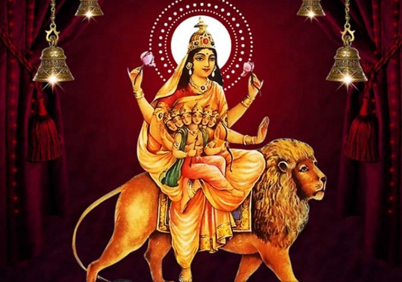 नवरात्र के पांचवें दिन मां दुर्गा के पंचम स्वरुप मां स्कंदमाता की उपासना की जाती है। स्कंद कुमार कार्तिकेय की माता के कारण इन्हें स्कंदमाता नाम दिया गया है। भगवान स्कंद बालरूप में इनकी गोद में विराजित हैं। 
आचार्य गयाप्रसाद पोरवाल 
कानपुर 
Mo:-9956817882