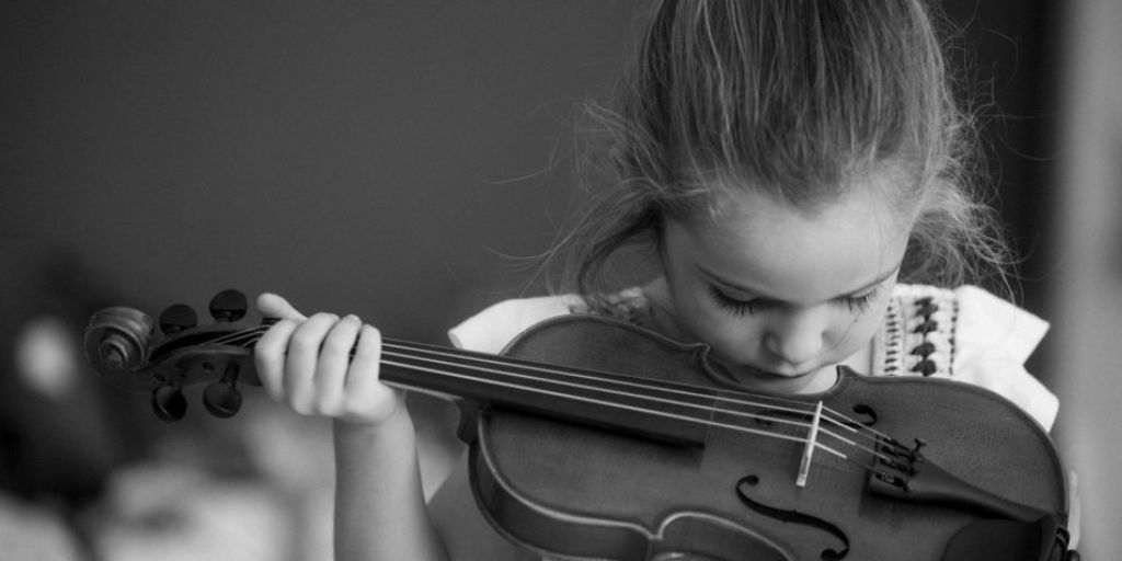 👶🎵 Disfruta de la música con la Fundación <a href="/BarenboimSaid/">Fundación Barenboim-Said</a>
Dirigido a menores de hasta 12 años
Consulta ya los talleres musicales programados este curso 2024/25
El primero, de violín, el 19/10
Consulta: lajunta.es/52yss 
#cultura #educación