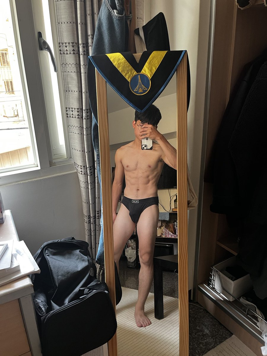 最近狂偷懶有變胖掉肌肉
但還是想分享這個好色內褲好喜歡欸
（雖然是借住朋友家他借我穿的
-
好了我要去寫論文潛水水了
哪天有喜歡的照片再跟大家分享
（喔是有一些做愛影片的庫存啦