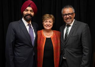 Helene Barroy (@helenebarroy) on Twitter photo Proud to have been part of the collaboration between <a href="/WHO/">World Health Organization (WHO)</a>, <a href="/WorldBank/">World Bank</a>, and <a href="/IMFNews/">IMF</a> to design the RSF for #PPR.
Tailoring #PFM is crucial to enhancing preparedness & response to emergencies. We are ready to support countries in the implementation phase!
who.int/news/item/02-1… Proud to have been part of the collaboration between <a href="/WHO/">World Health Organization (WHO)</a>, <a href="/WorldBank/">World Bank</a>, and <a href="/IMFNews/">IMF</a> to design the RSF for #PPR.
Tailoring #PFM is crucial to enhancing preparedness & response to emergencies. We are ready to support countries in the implementation phase!
who.int/news/item/02-1…