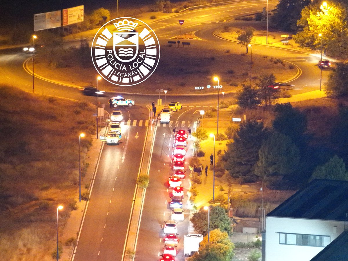 policia_leganes's tweet photo. 🚨#PolicíaLocaldeLeganés realiza control de tráfico 🚔debido a una concentración no autorizada de vehículos tuning 🏎️con una gran afluencia de participantes. 

#SeguridadCiudadana https://t.co/5gmKPWAQ3o