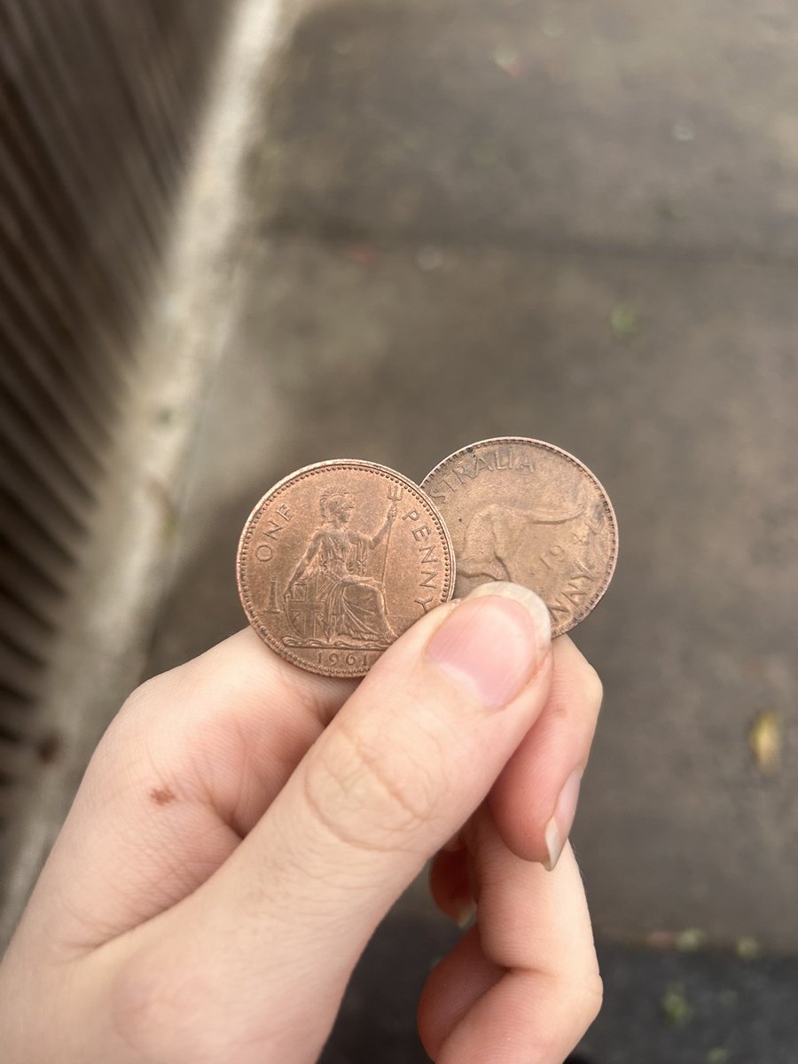 zamshio's tweet photo. The penny man hath blessed me once again 🙏 https://t.co/3MXOPcS5Yj