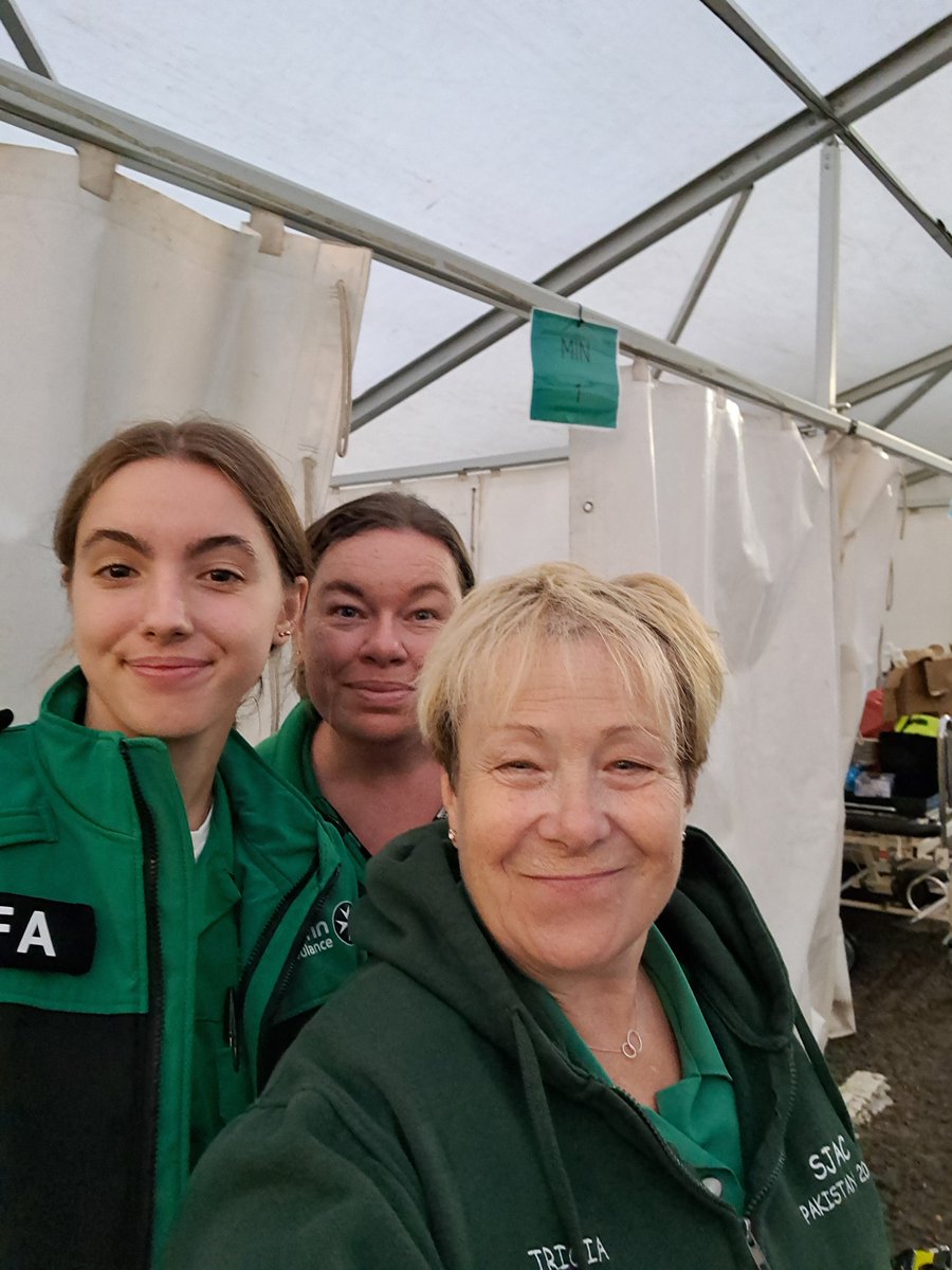 Nine members of #teamradyr were ready #justincase to help runners and spectators #cardiffhalf2024. Well done and thank you