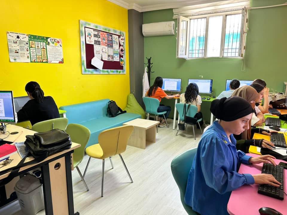 Bilgisayar kursumuzdan güzel kareler. <a href="/BirolEkici73/">Birol Ekici</a> <a href="/SirnakValiligi/">T.C. Şırnak Valiliği</a> <a href="/sirnakmem73/">Şırnak İl Millî Eğitim Müdürlüğü</a> <a href="/bycandiroglu/">Bilal Hoca</a> <a href="/silopikymkmlk/">T.C. Silopi Kaymakamlığı</a> <a href="/bilennmurat/">Murat BİLEN</a> <a href="/baranbilen73/">Osman BİLEN</a>