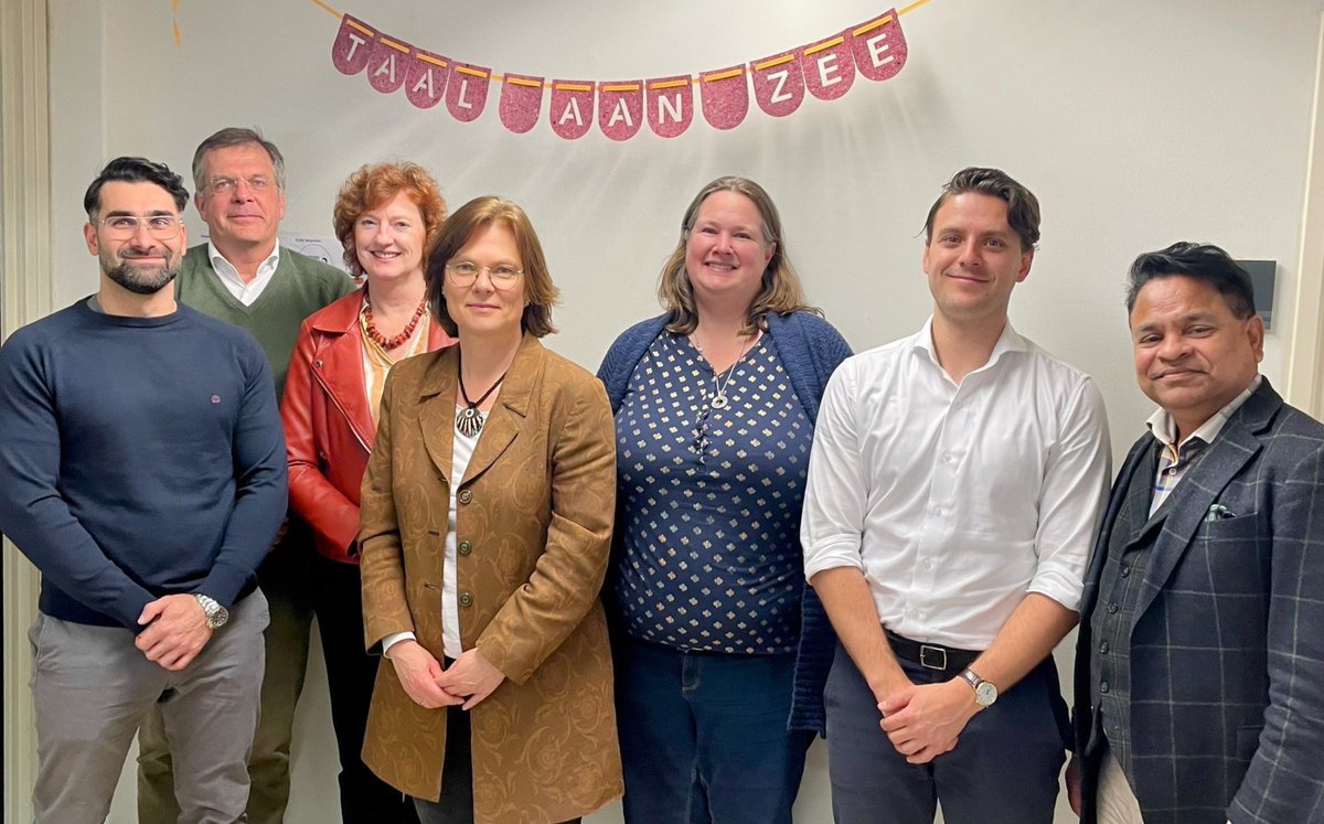 Kom jij ons bestuur versterken?
Wij zoeken per 1 januari 2025 een penningmeester in het bestuur van Taal aan Zee in Den Haag (zie foto).
Heb jij een financiële achtergrond, ervaring met (gemeentelijke) subsidies + een sociaal hart? Kijk dan hier verder:
taalaanzee.nl/kom-jij-ons-be…