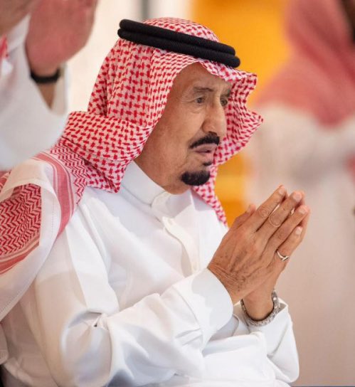 mouth_sh's tweet photo. نسأل الله ان يشفي مليكنا ووالدنا
شفاءً عاجلاً لا يُغادر سقمًا #سلامتك_يابوفهد ❤️ https://t.co/VKh3n74Xcr