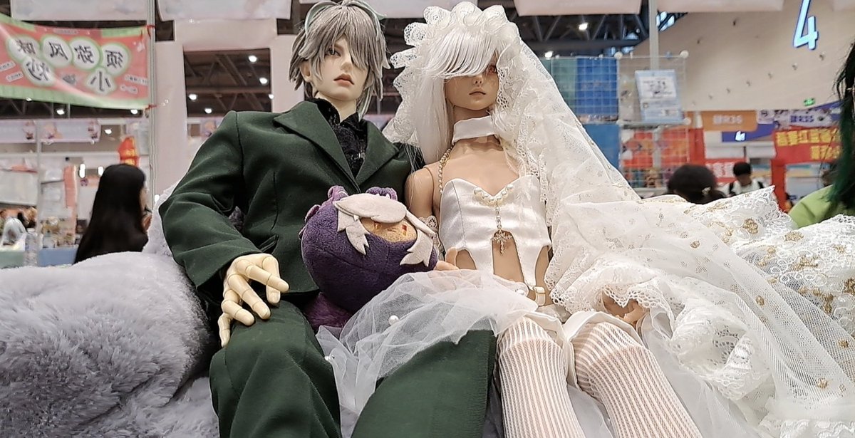 (Bringing your afternoon tea on a tray~)
Beautiful haino dolls in wedding clothes!
#haino #アルセノ