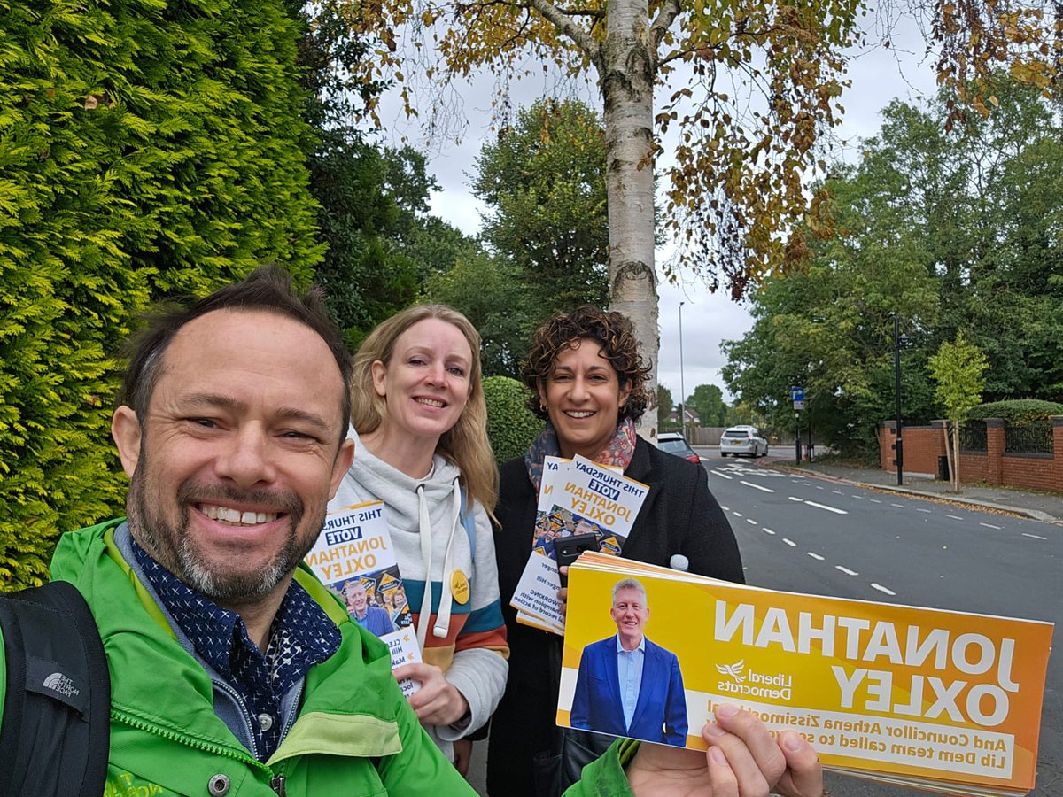 DavidWatsonLD's tweet image. Great to join @CllrGaryMalcolm and the @EalingLD team at the weekend campaigning to elect Jonathan Oxley as Hanger Hill councillor.

#VoteLibdem