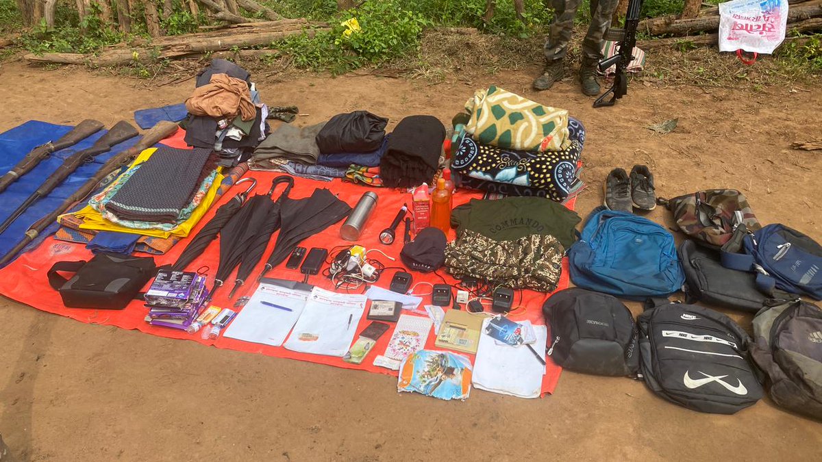 आज दिनांक 07.10.24 को जिला के लातेहार थाना  क्षेत्र अंतर्गत ओरवाई,बोकाखाड़ के जंगल में उग्रवादी संगठन JJMP के पप्पू लोहार, लवलेश गंजू दस्ता और लातेहार पुलिस, JJ के बीच भीषण मुठभेड़ में पुलिस को भारी पड़ता देख JJMP उग्रवादी घने जंगल एवं पहाड़ियों का लाभ उठाते हुए भाग खड़े हुए l