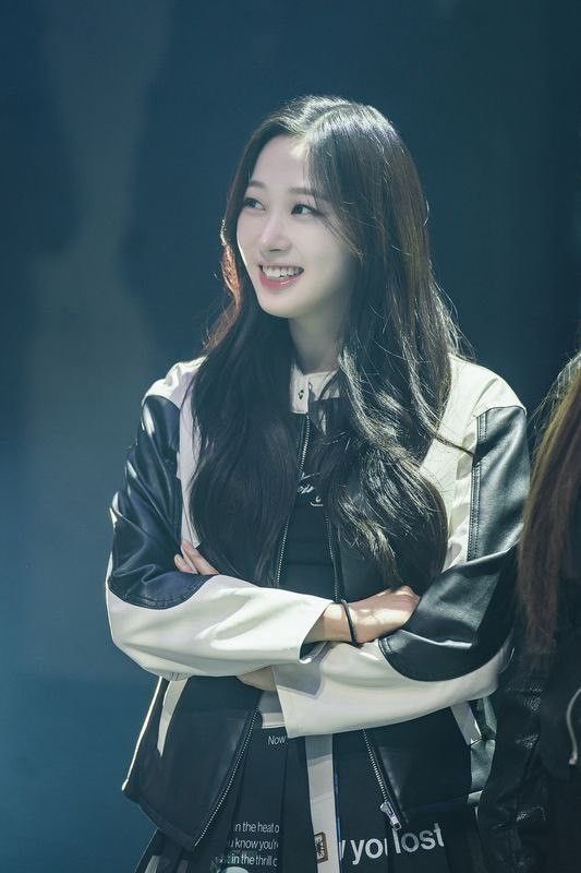 이런 언니들이 밥 개잘사줌
카드절대못꺼내게함
언니만날땐지갑들고나오지말라그럼