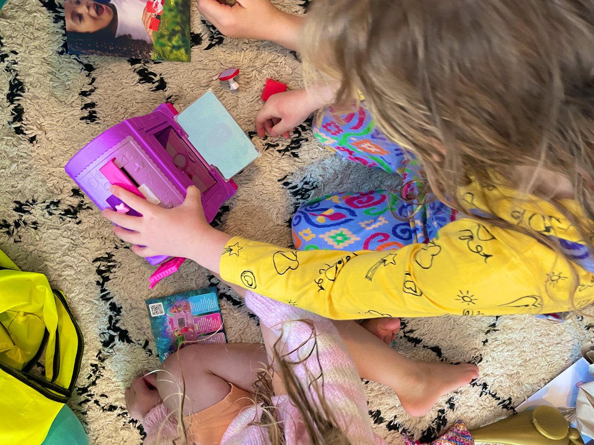 She and Hem tweet media