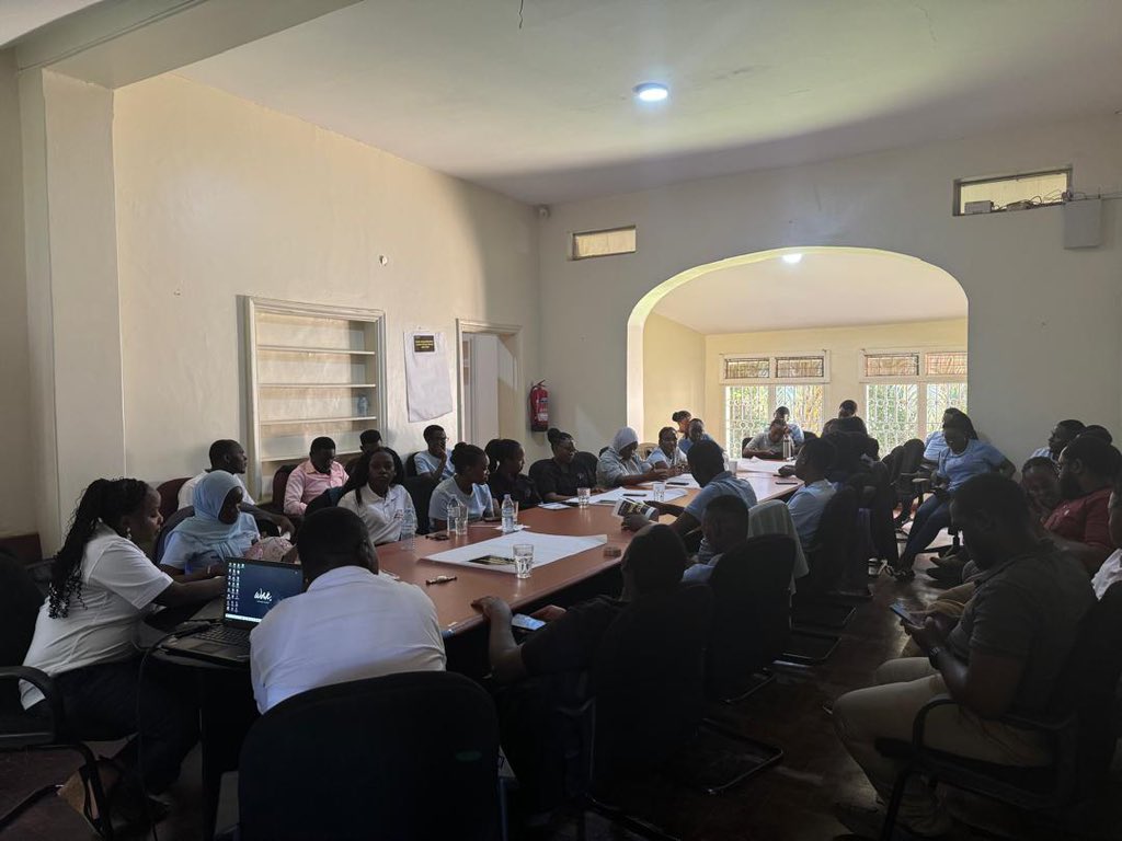 Empowering Cultural Transformation Through Engaged Teams

As renowned researcher Jim Harter aptly puts it, "Engaged employees are the catalyst for cultural transformation." We experienced this firsthand with our vibrant RENU  team during a productive focus group discussion.