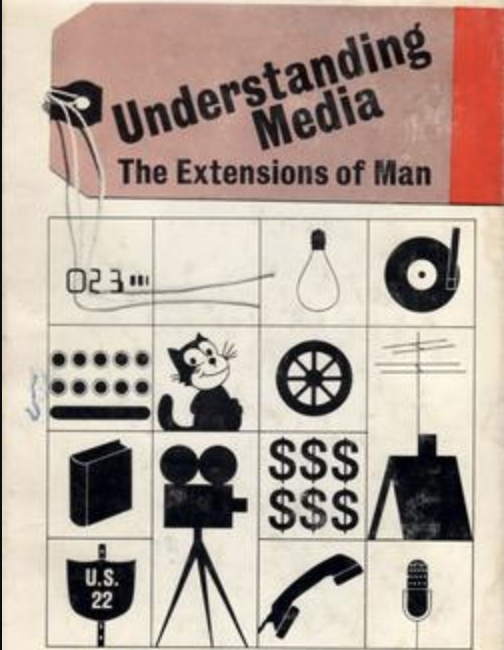 Alezaddeen's tweet image. لا يمكن فصل #الإعلام  عن #الاقتصاد فتطور الاقتصاد الإعلامي مرتبط بتحولات اقتصادية بحته وتقنية هامة....

أولاً المقصود بالإعلام هو &quot;العملية التي يتم من خلالها نقل المعلومات والأخبار والرسائل إلى الجمهور&quot;

فالمرحلة الأولى (الاقتصاد الزراعي والمجتمعات التقليدية) كان الإعلام محصورًا…
