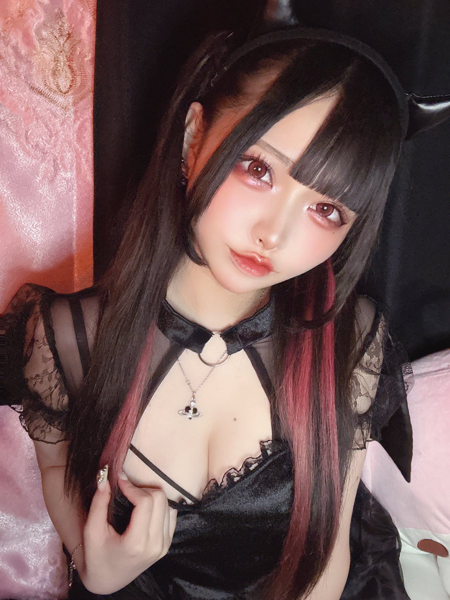 りりあ tweet media