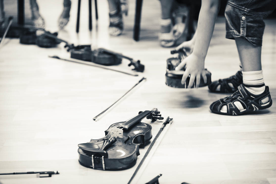 😍 La Fundación Barenboim-Said organiza un ciclo de talleres de iniciación musical dirigido a niños y niñas de hasta 12 años.
🎻 Nuestro primer taller está dedicado al violín. 
🎵 Las inscripciones están disponibles en nuestra página web.