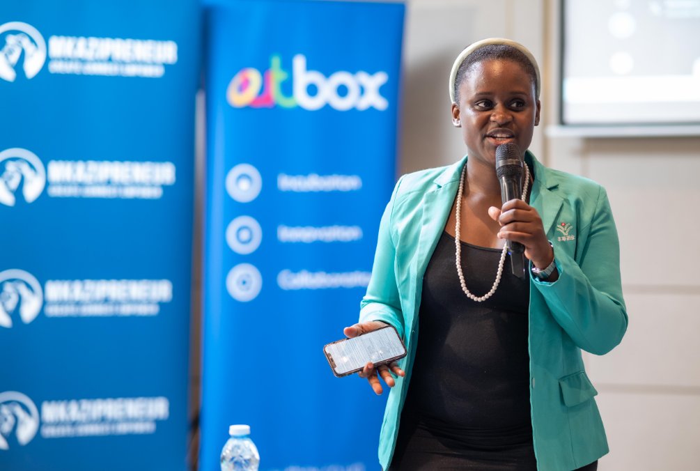 KatuutuPen51726's tweet image. &quot;some people take the stairs so as others take the elevator&quot;.. words of wisdom from a great speaker,  Cynthia kyofuna. Am glad to be listening to the awesome minds at the learning summit today with @mkazipreneur 🤗
 @nssfug .#Learningsummit #NSSFHiInnovator Entrepreneurship