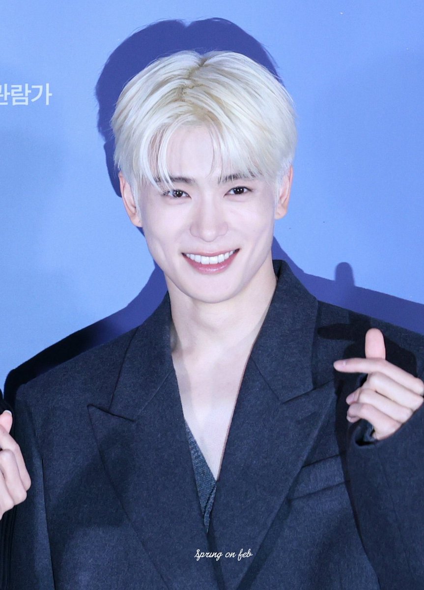 jeonpeem's tweet photo. วันนี้แจฮยอนยิ้มแฉ่งมากกกกก ความจริงเราควรจะได้เห็นอะไรแบบนี้ตั้งนานแล้ว แต่ด้วยหน้าที่อื่นๆของเขาเลยยังไม่มีโอกาสได้มาสักที พอถึงวันที่ทุกอย่างเหมาะก็เลยเป็นอย่างที่เห็น ยิ้มกว้างจนถึงประเทศไทยแล้วลูก ｡◠‿◠｡ https://t.co/dLgahQ5y1w