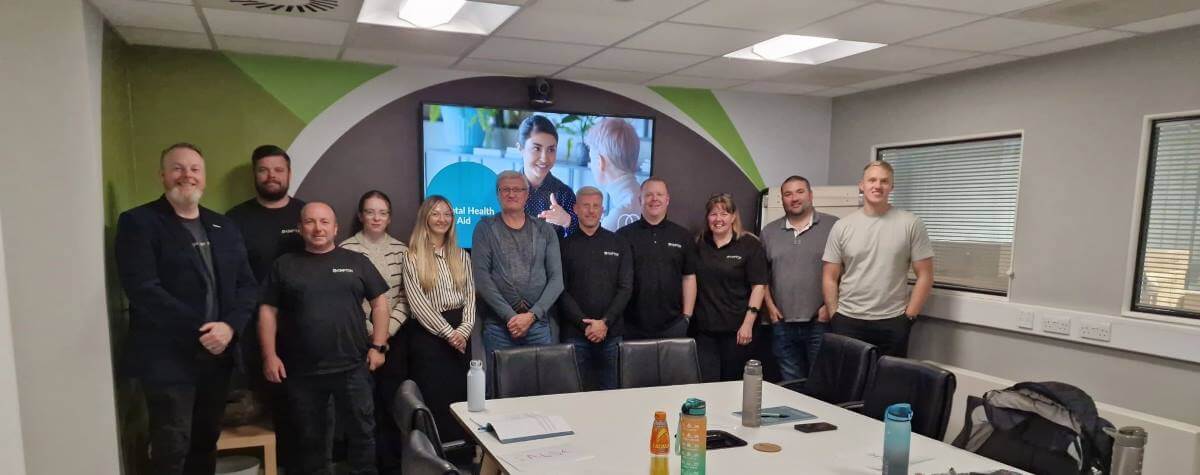 Back in 2022, we engaged with experienced local #MHFA trainer Sean Liddell to train eight Mental Health First Aiders and two Suicide First Aiders across the Kimpton Team. 

The feedback was so positive that we've trained a further 10: bit.ly/3ZSlkNo