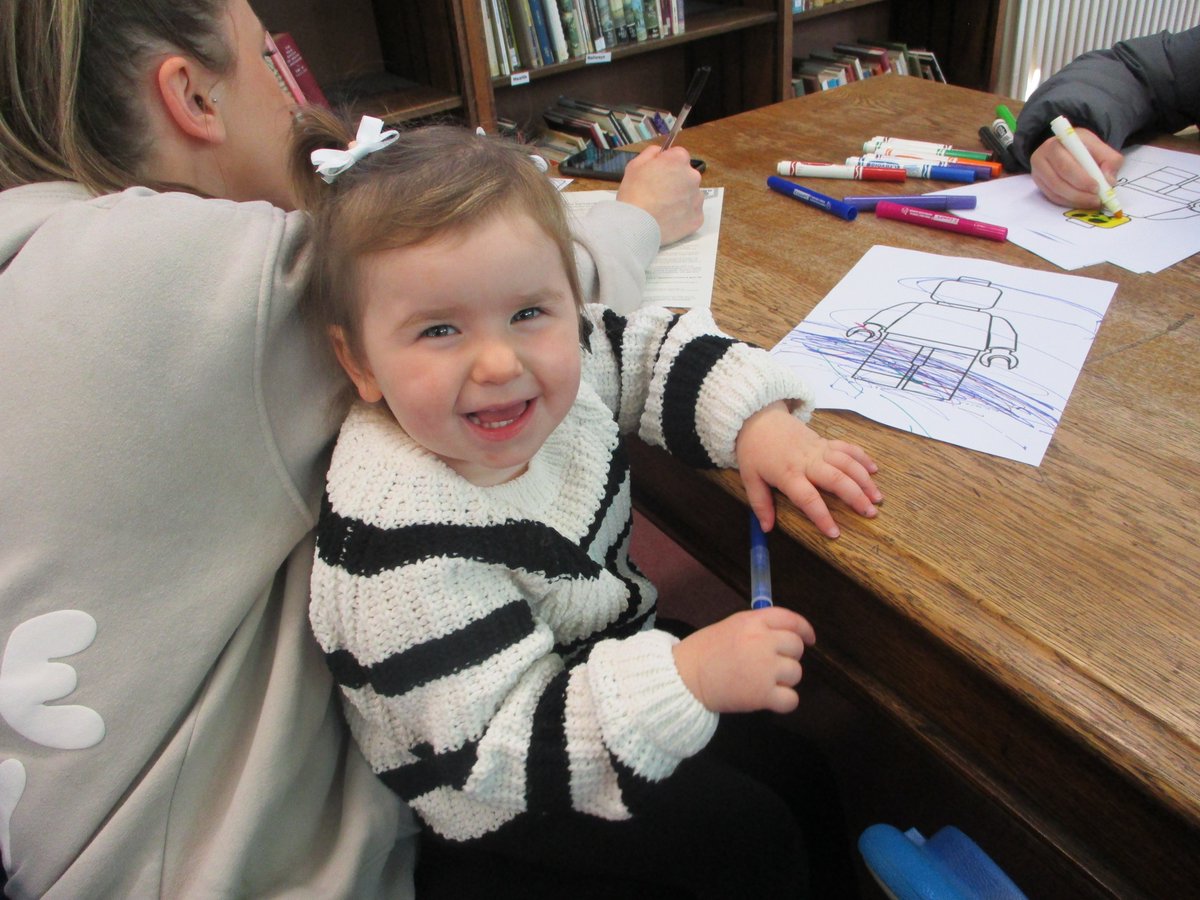 LancsLibraries's tweet image. Great fun at #RawtenstallLibrary Fun palace
Chemical reactions, henna painting, a look around a fire engine, and lego robotics!
@FunPalaces