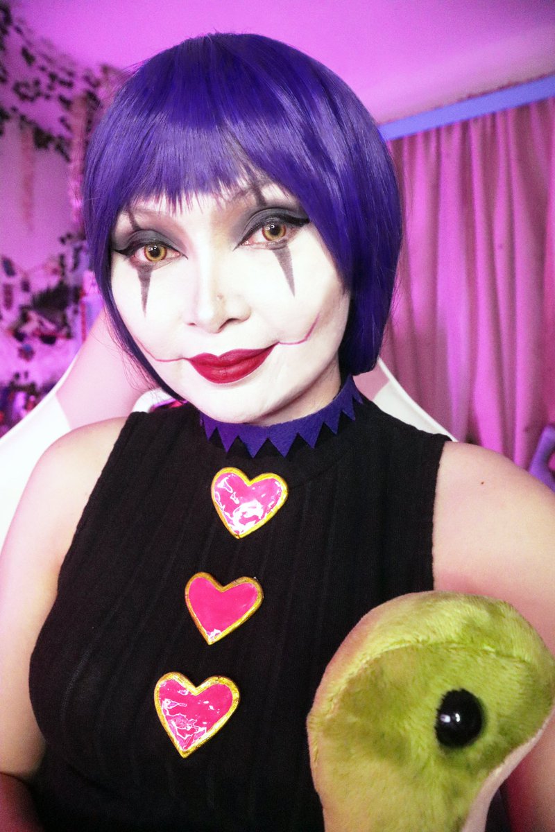 Mmmmmaya's tweet photo. You can’t be afraid of the dark when you know how to control the light. ⚡️💕
Cosplaying as Jester Queen Wattson 🥰 @JusineHuxley
@PlayApex
#wattsoncosplay #wattsonmain #apexlegends #apexlegendsfanart #jesterqueen https://t.co/Ful3pEMLP7