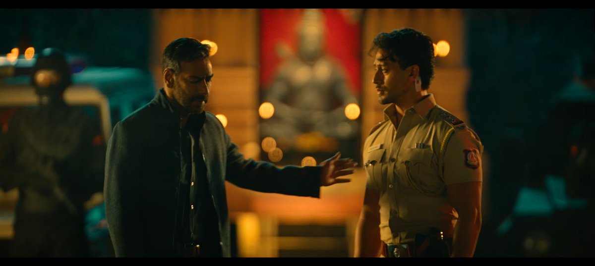 Tigerian_Samm's tweet photo. Tiger Shroff is Looking Very Hot And Dashing with Ajay Devgan Sir 🔥🤗

Bajirao Singham X ACP SATYA 💥
 
#AjayDevgn #TigerShroff 
#AkshayKumar #RanveerSingh 
#SinghamAgainTrailer 
#SinghamAgain https://t.co/570j01f7OY