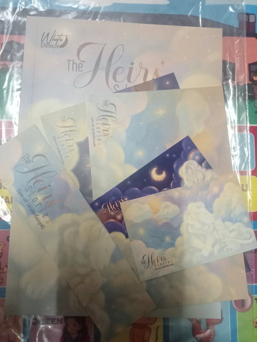 keyne_tsuki's tweet photo. ได้รับหนังสือแล้วค่ะ มาถึงสภาพดีมากไม่มีบุบเลยน่ารักตั้งแต่เทปปิดกล่องยันของแถม 
แพ็คมาดีสุด
#RV_LJYCTB https://t.co/QPZ5eCHNhK