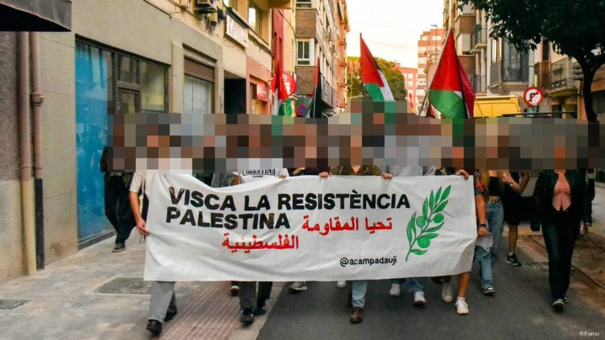 acampadauji's tweet photo. UN ANY DE GENOCIDI A GAZA. MÉS DE 75 ANYS D'OCUPACIÓ, APARTHAID I NETEJA ÈTNICA. No acceptem la neutralitat davant aquesta barbàrie.
Des de l'Acampada per Palestina de l'UJI: solidaritat internacionalista. Palestina lliure, ara i per sempre! 🇵🇸 https://t.co/xev97jROQQ