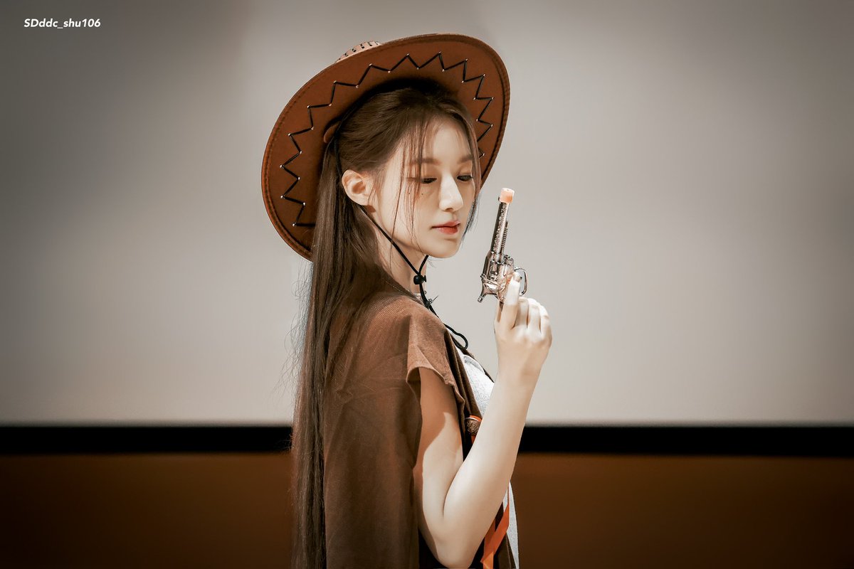 SDddc_shu106's tweet image. 241007 KMONSTAR
heart๐
#์ํ #่่ฏ #SHUHUA
#์์ด๋ค #์ฌ์์์ด๋ค #GIDLE