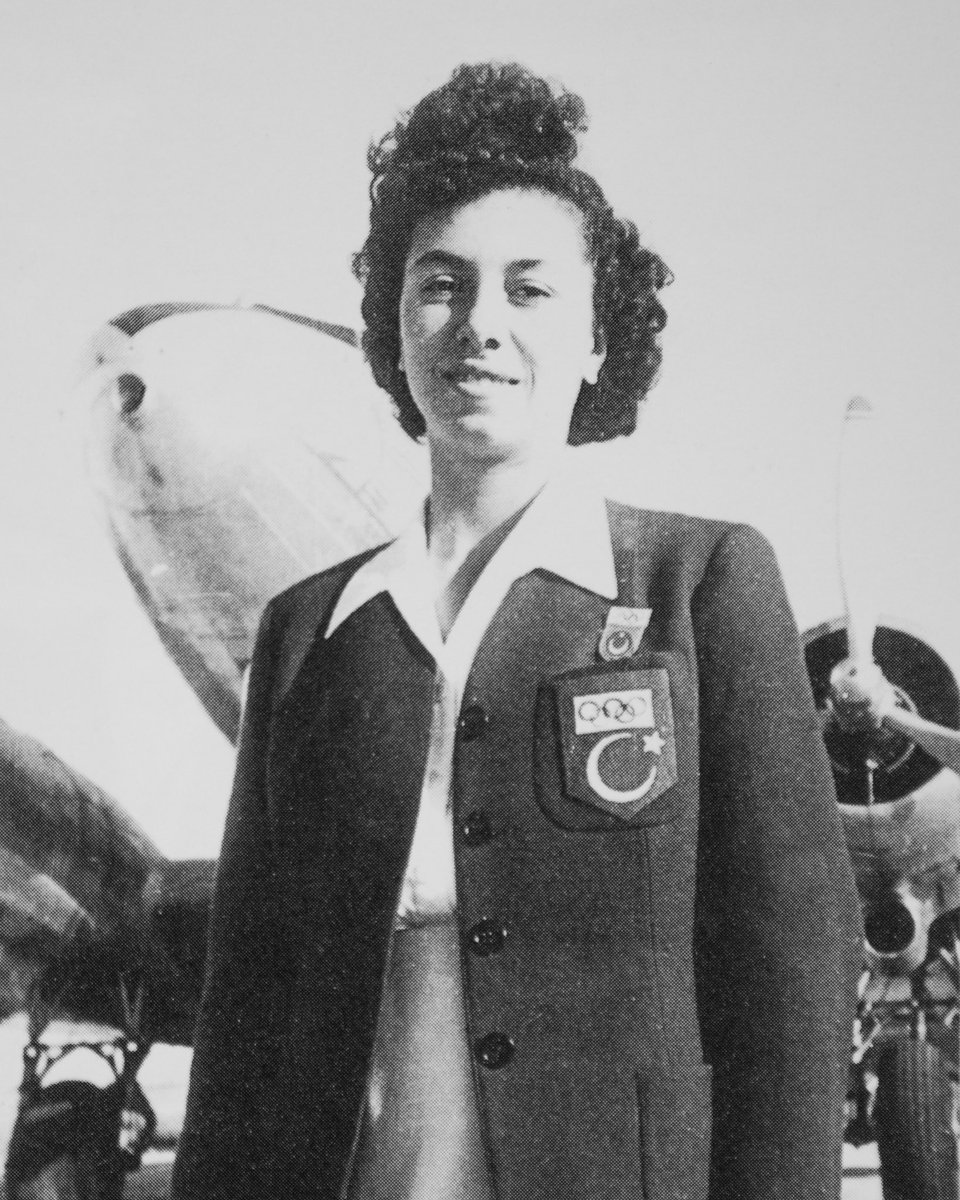 Ülkemizi 1948 Londra Olimpiyatları’nda temsil eden ilk kadın milli atletimiz Ayşe Üner Teoman Ulupınar’ın vefat haberini derin bir üzüntüyle öğrenmiş bulunuyoruz. 

Merhumenin cenazesi 7 Ekim 2024 Pazartesi günü Zincirlikuyu Camii’nde kılınacak ikindi namazının ardından