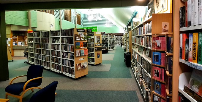 OrkneyLibrary's tweet image. It&apos;s #GreenLibrariesWeek and libraries have ALWAYS been environmentally friendly by SHARING resources for FREE. 

Along with books we lend music, films, jigsaws, dressing up clothes, birdwatching &amp;amp; games kits, and we have a Lend &amp;amp; Mend Hub. AND we&apos;ve more things to come...♻️🌍
