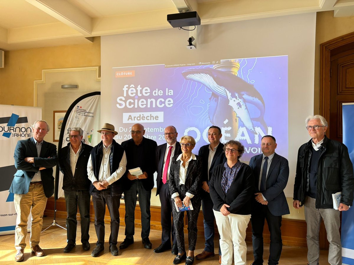 ARCHEAgglo's tweet photo. #EVENEMENT | 🧑‍🔬 Le temps fort de la Fête de la science Ardèche c'est le Village des sciences de l'Ardèche à Tournon sur Rhône, les 12,13/10 au collège Marie-Curie !

👉 Le Village des Sciences de l'Ardèche est soutenu par @ARCHEAgglo. 🔬🔭 https://t.co/DO5hLtzvOB