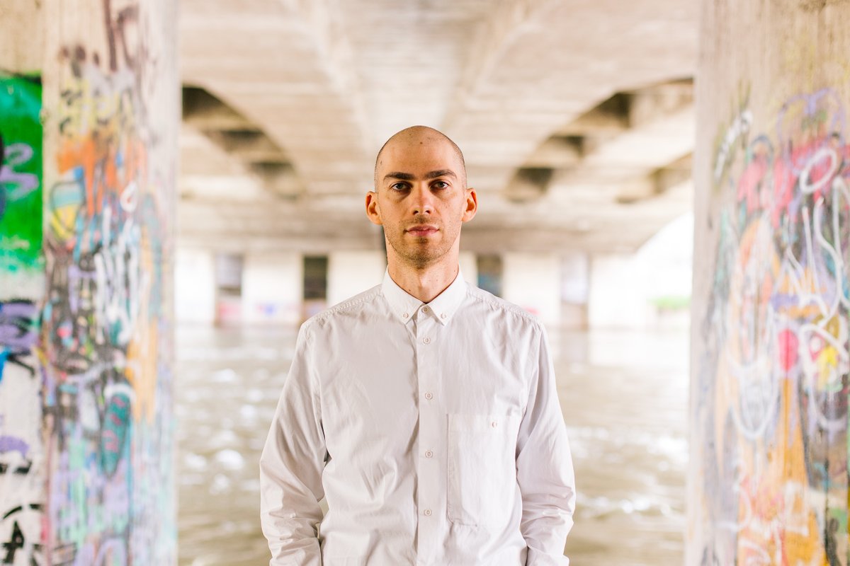 all_centre's tweet image. On ACEN064 @alecpace_  makes his return to All Centre, following up his Absolute Pressure EP from 2019 with four wonky, breakneck techno cuts.

Escape from the Club is out on all digital platforms next Friday - pre-order now🏃

alecpace.bandcamp.com/album/escape-f…